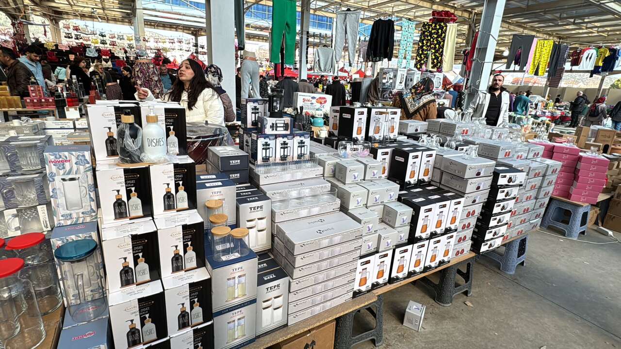 Menteşe Ramazan Festivali’nde Çeyiz Alışverişi Kaç TL’ye Mal Oluyor? Fiyatlar Şaşırttı 11